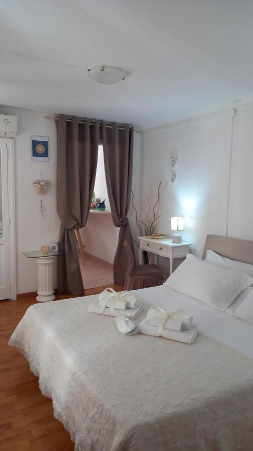 Home Deluxe Taranto Bagian luar foto